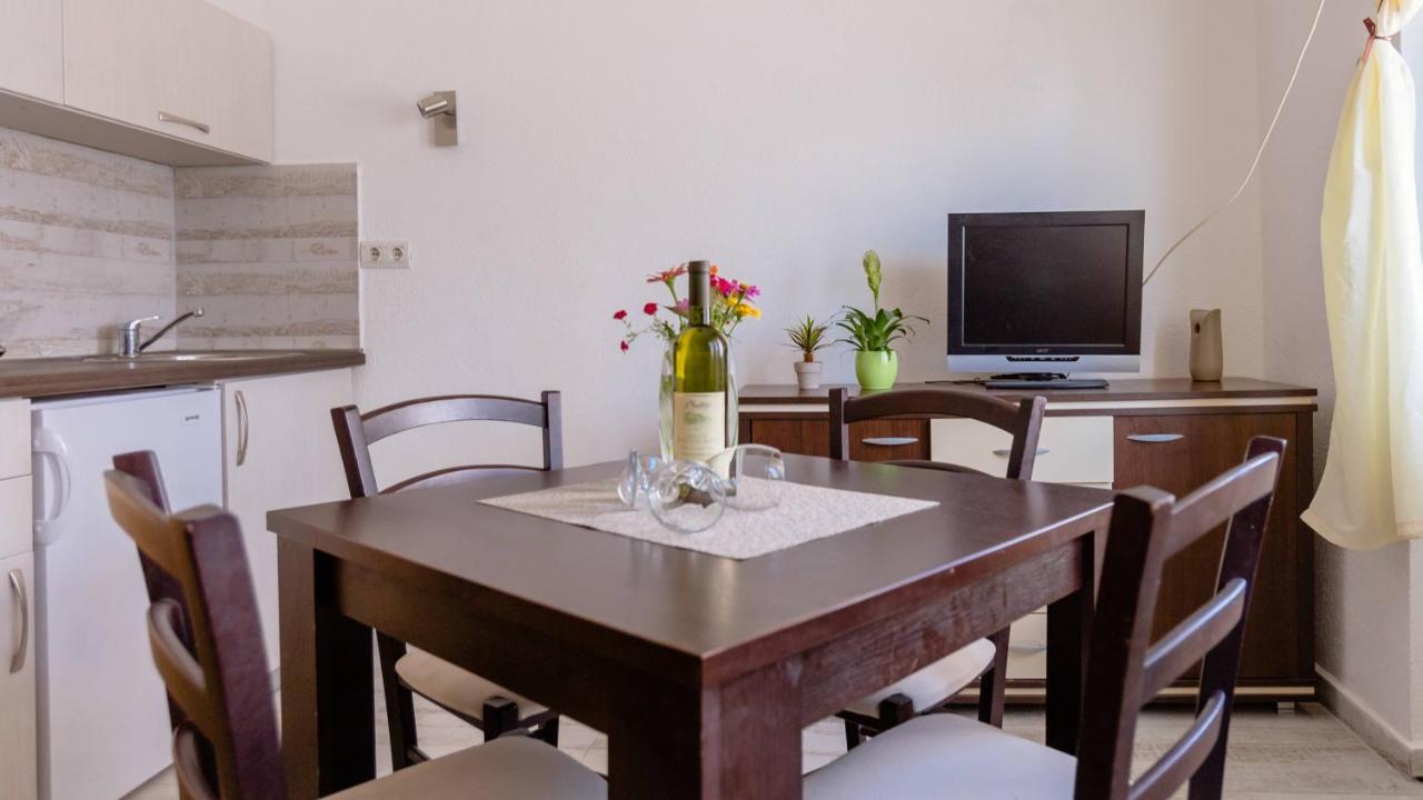 Belane Apartments Тиват Экстерьер фото