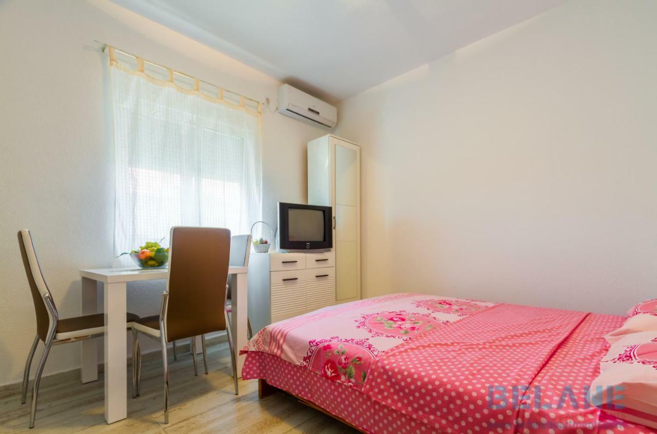Belane Apartments Тиват Экстерьер фото