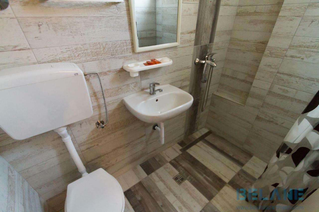 Belane Apartments Тиват Экстерьер фото